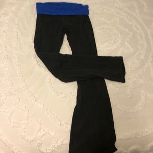 Aerie yoga pants with blue lace strap